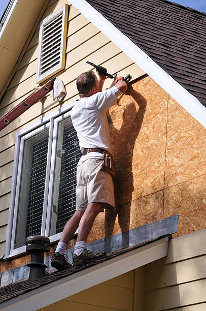 Siding for Multi-Family Homes in Pelican Marsh, FL